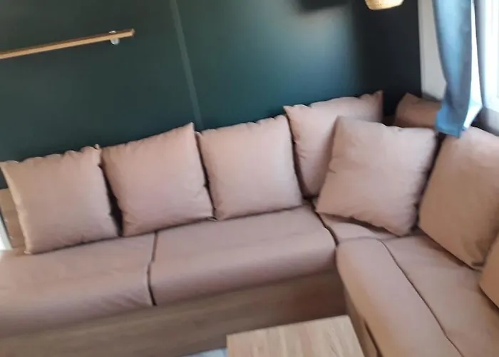 Daire Mobile-home Dans 4 Etoiles Condrieu