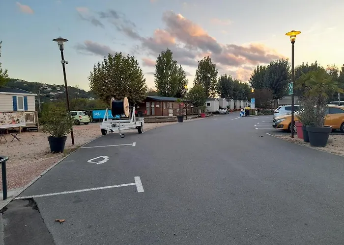 Mobile-home Dans 4 Etoiles Daire Condrieu
